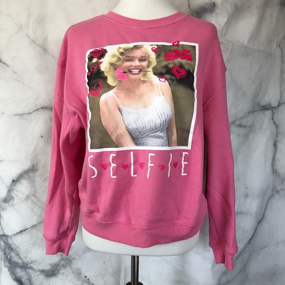 Marilyn Monroe Sweaters - Marilyn Monroe Pink Sweater